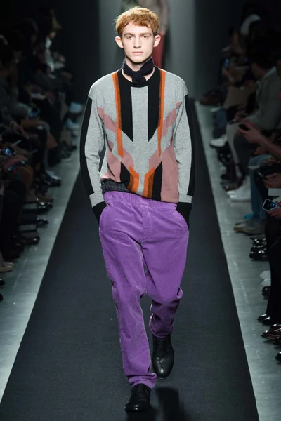 Look 4